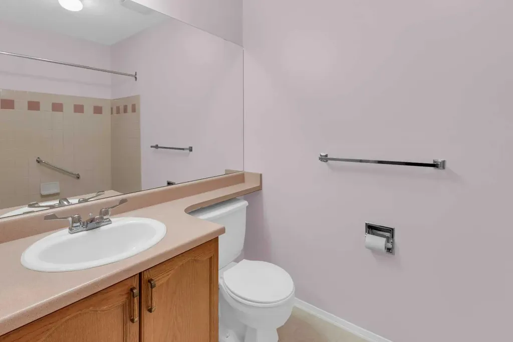 2831 Dovely Park SE Calgary AB T2B 3G3