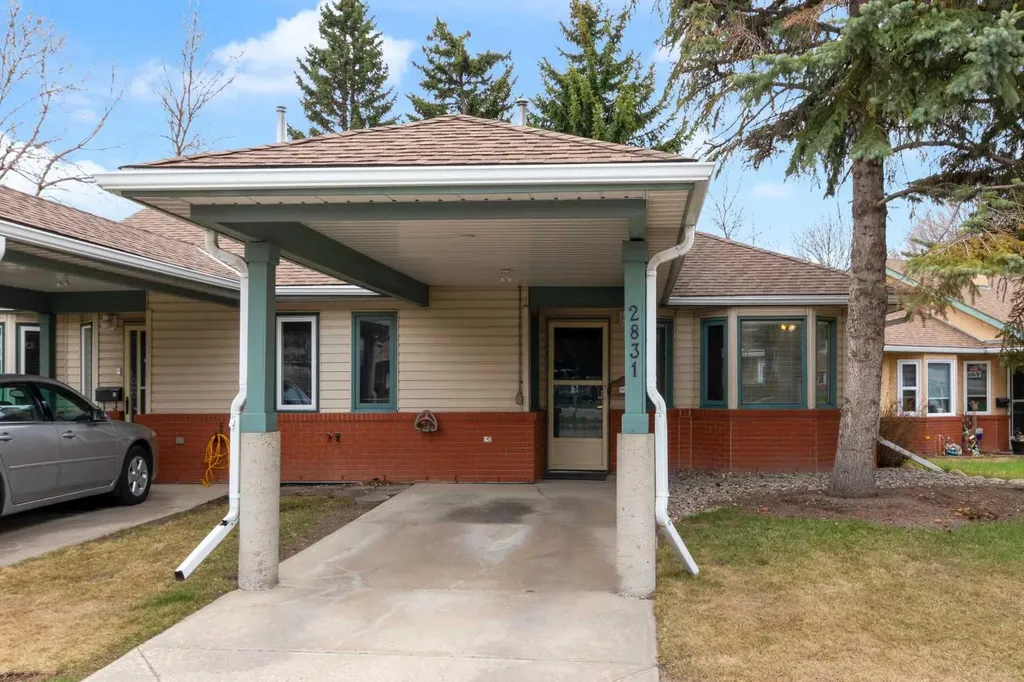2831 Dovely Park SE Calgary AB T2B 3G3