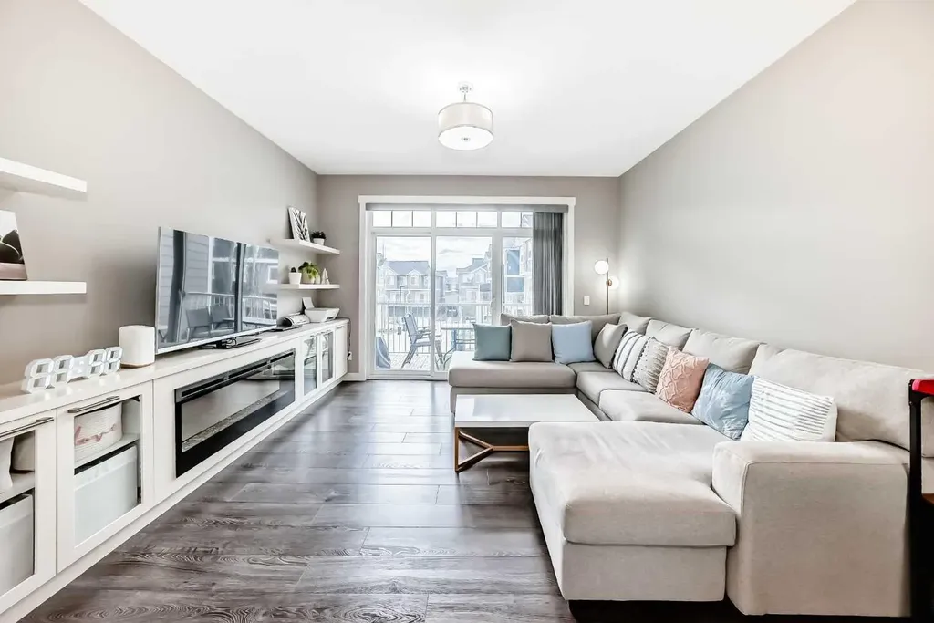1651 Symons Valley Parkway NW Calgary AB T3P 0R9