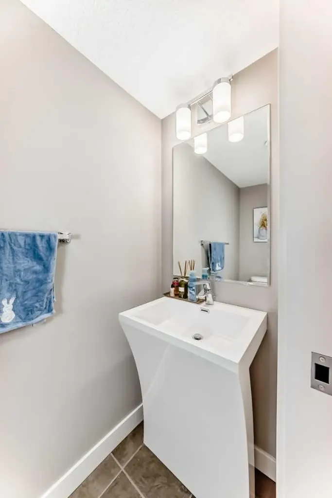 1651 Symons Valley Parkway NW Calgary AB T3P 0R9