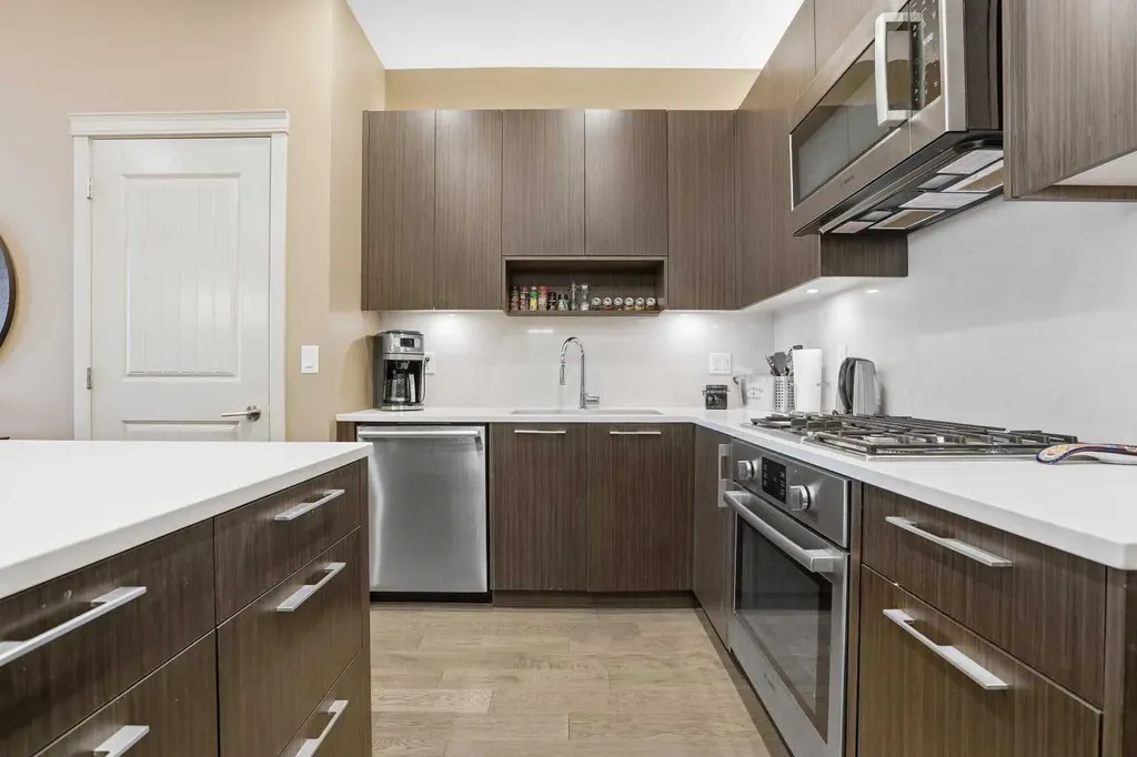 88 9 Street NE Calgary AB T2E 4E1