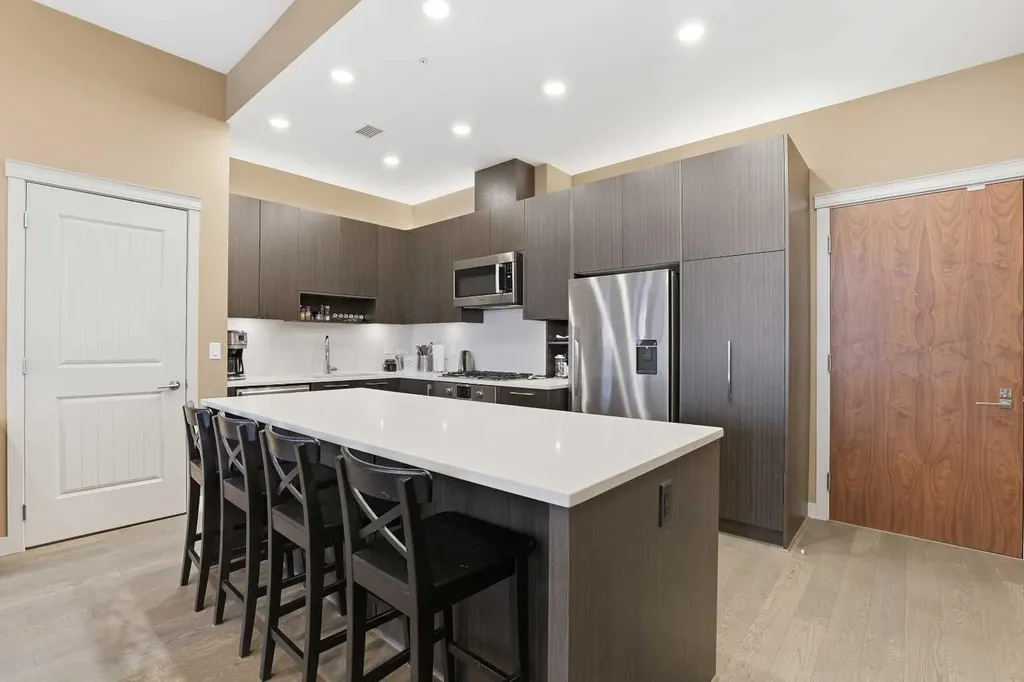 88 9 Street NE Calgary AB T2E 4E1