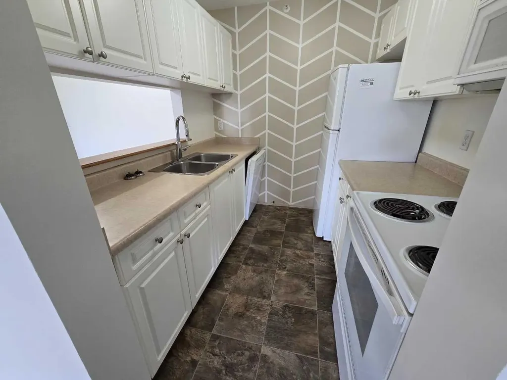 485 Red Crow Boulevard W Lethbridge AB T1K 7G6