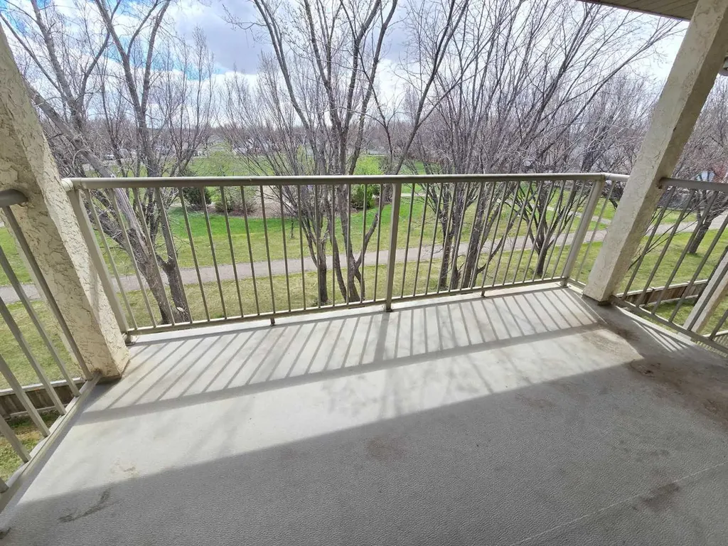 485 Red Crow Boulevard W Lethbridge AB T1K 7G6