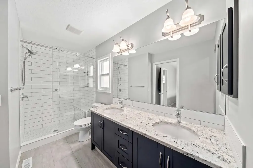39 Heritage Boulevard Cochrane AB T4C 2M1