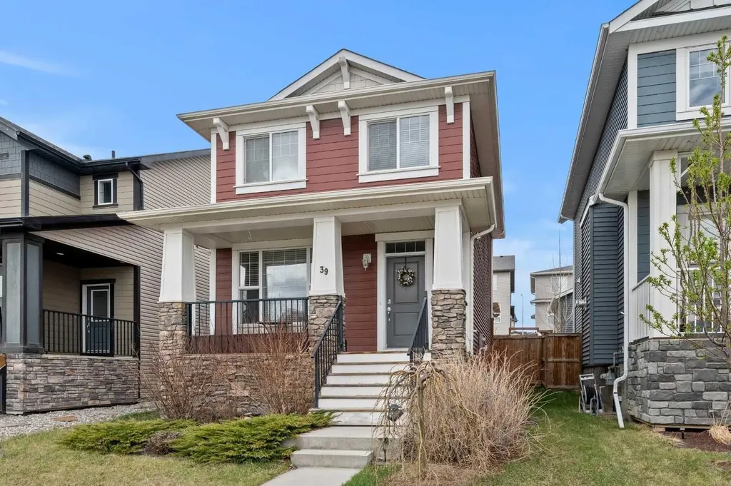 39 Heritage Boulevard Cochrane AB T4C 2M1