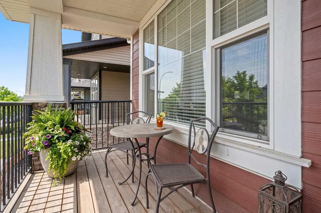 39 Heritage Boulevard Cochrane AB T4C 2M1