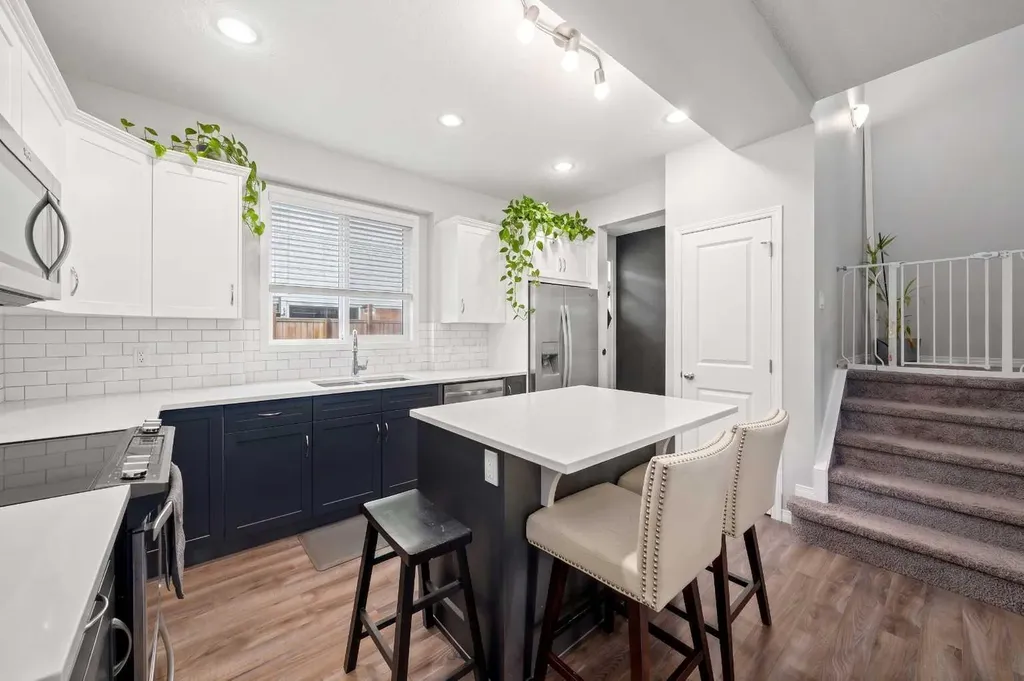 39 Heritage Boulevard Cochrane AB T4C 2M1