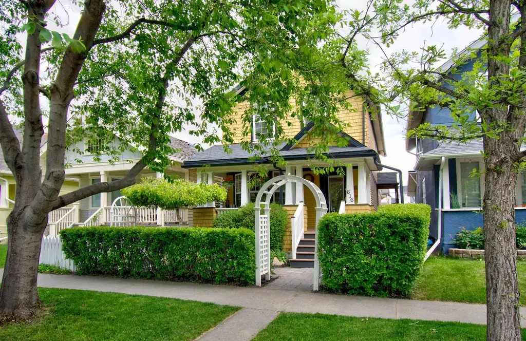 616 9 Avenue NE Calgary AB T2E 0W3