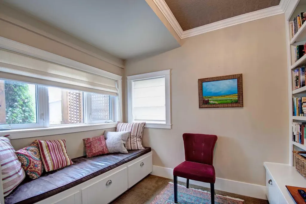 616 9 Avenue NE Calgary AB T2E 0W3