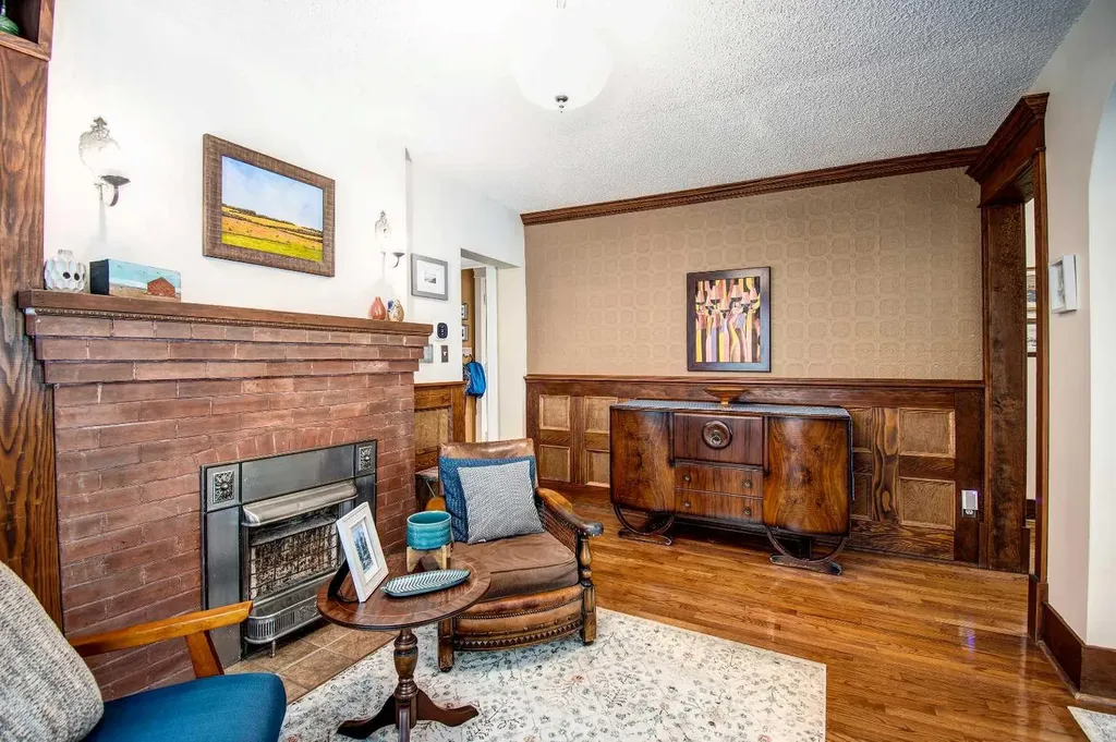 616 9 Avenue NE Calgary AB T2E 0W3