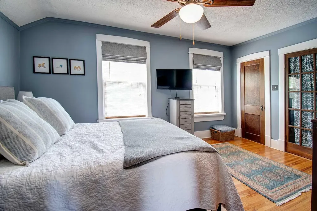 616 9 Avenue NE Calgary AB T2E 0W3