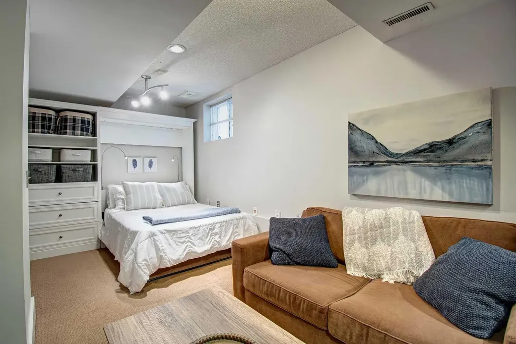 616 9 Avenue NE Calgary AB T2E 0W3