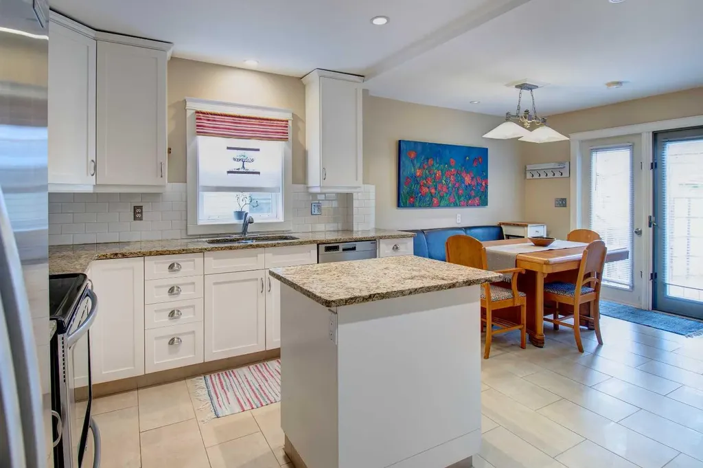 616 9 Avenue NE Calgary AB T2E 0W3