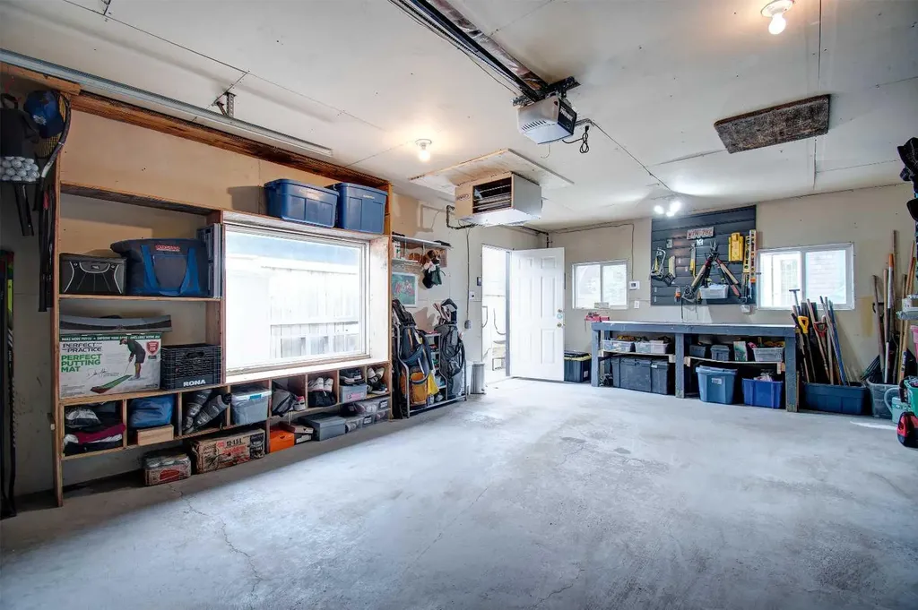 616 9 Avenue NE Calgary AB T2E 0W3
