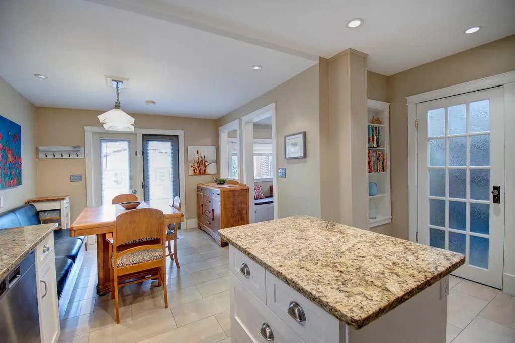 616 9 Avenue NE Calgary AB T2E 0W3