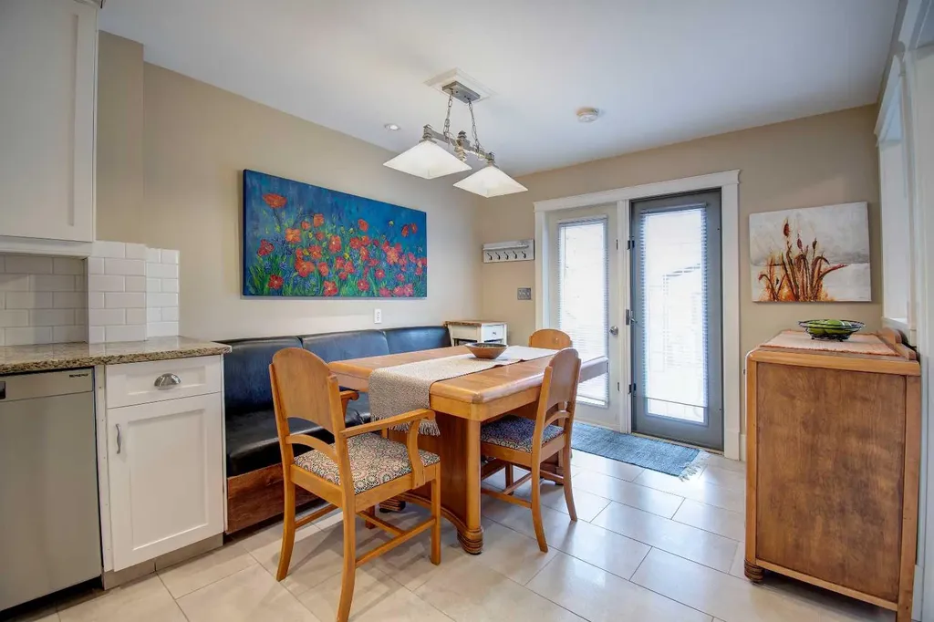 616 9 Avenue NE Calgary AB T2E 0W3