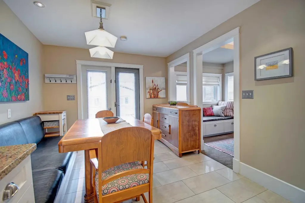 616 9 Avenue NE Calgary AB T2E 0W3