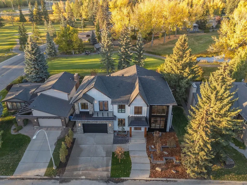 620 Varsity Estates Crescent NW Calgary AB T3B 3C3