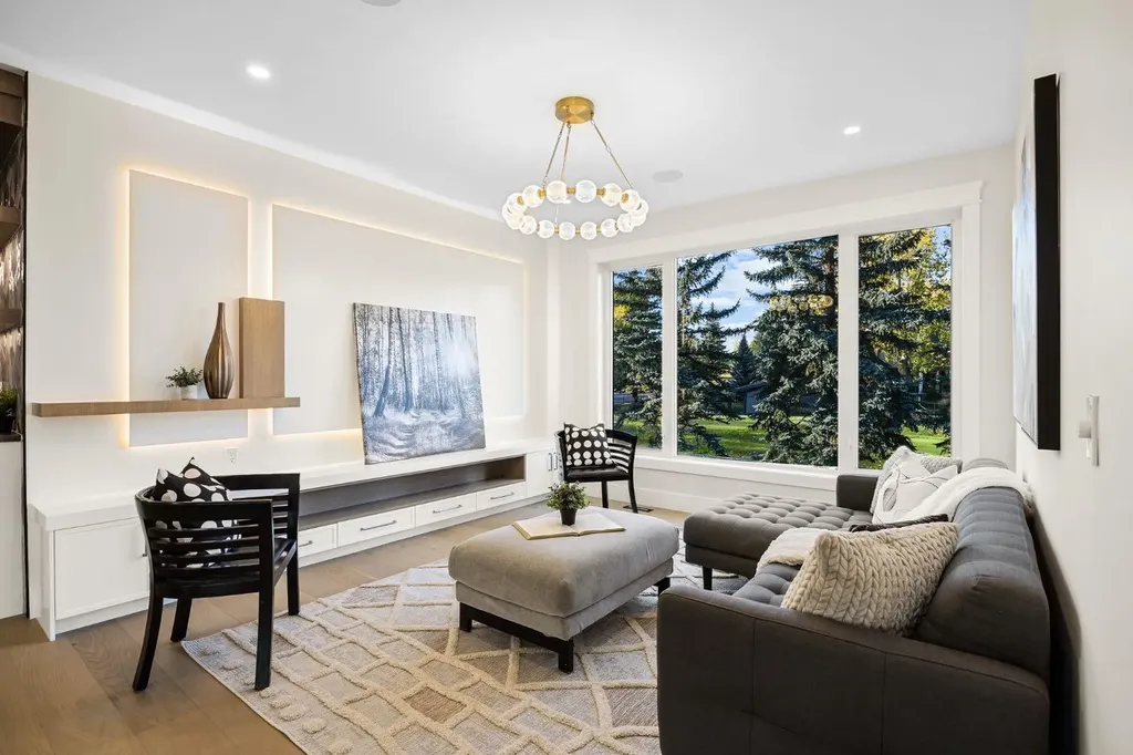 620 Varsity Estates Crescent NW Calgary AB T3B 3C3