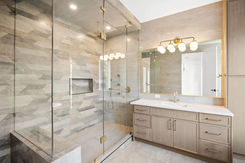 620 Varsity Estates Crescent NW Calgary AB T3B 3C3