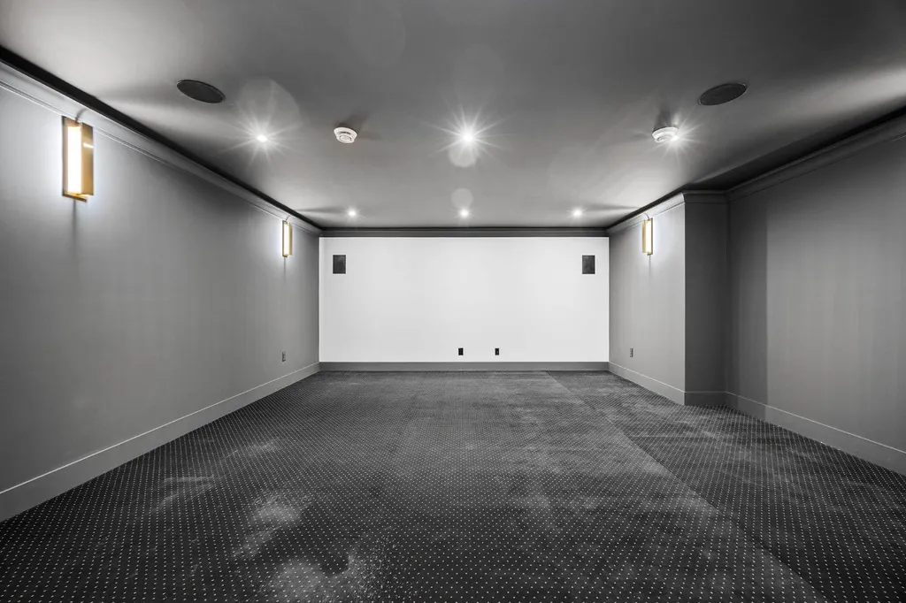 620 Varsity Estates Crescent NW Calgary AB T3B 3C3