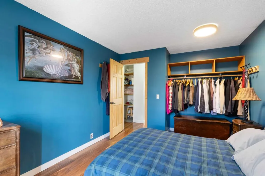 84 Abingdon Crescent NE Calgary AB T2A 6S3