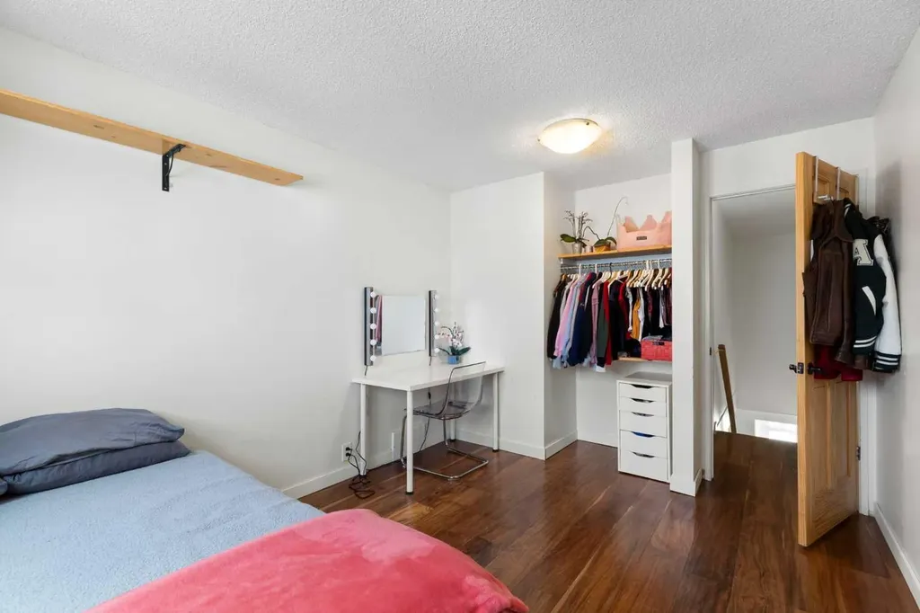84 Abingdon Crescent NE Calgary AB T2A 6S3