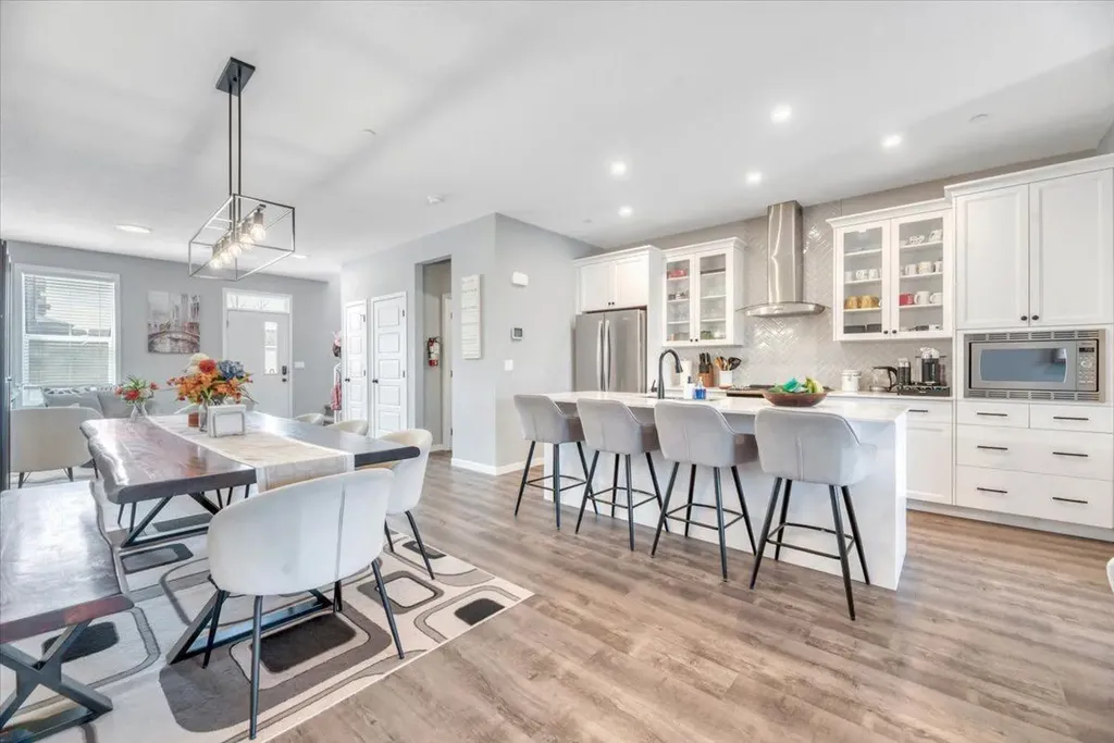 116 Lucas Street NW Calgary AB T3P 1R6