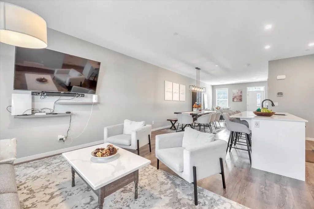 116 Lucas Street NW Calgary AB T3P 1R6