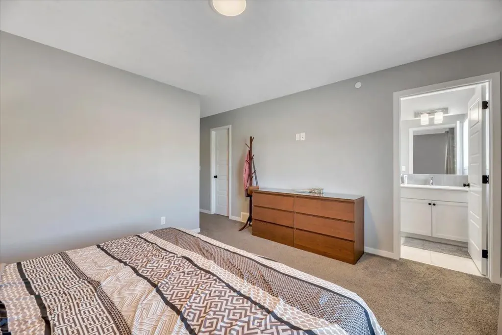 116 Lucas Street NW Calgary AB T3P 1R6