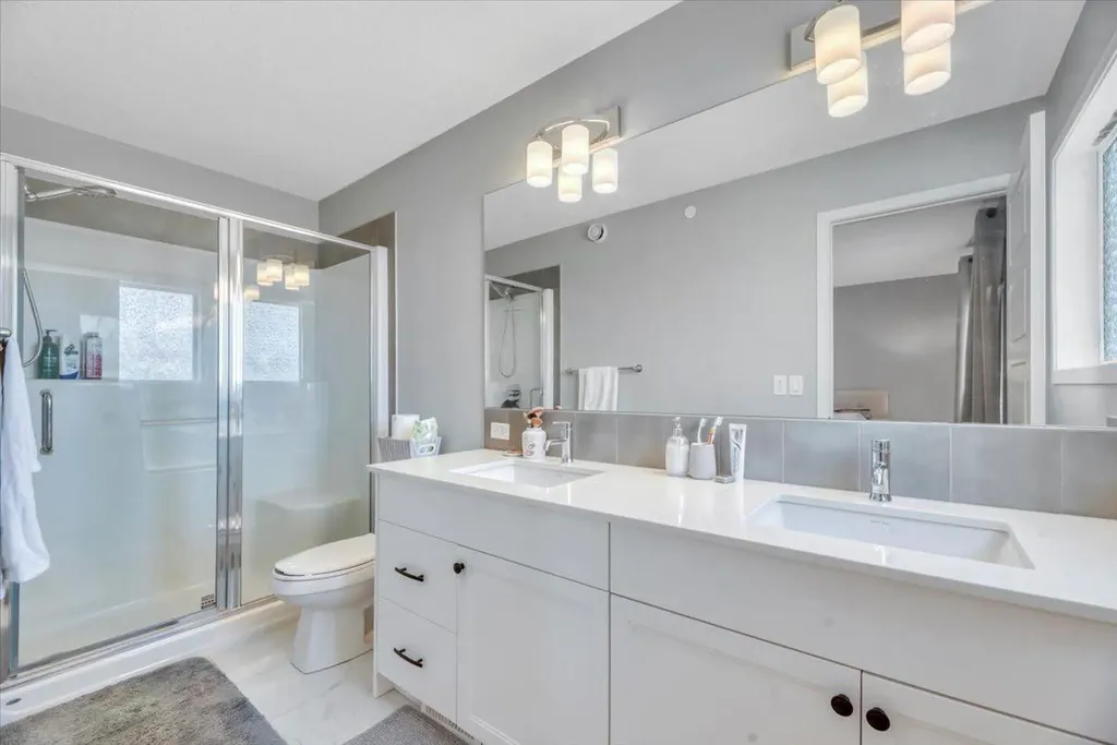 116 Lucas Street NW Calgary AB T3P 1R6