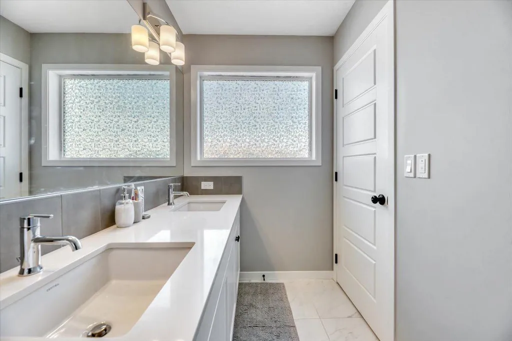 116 Lucas Street NW Calgary AB T3P 1R6