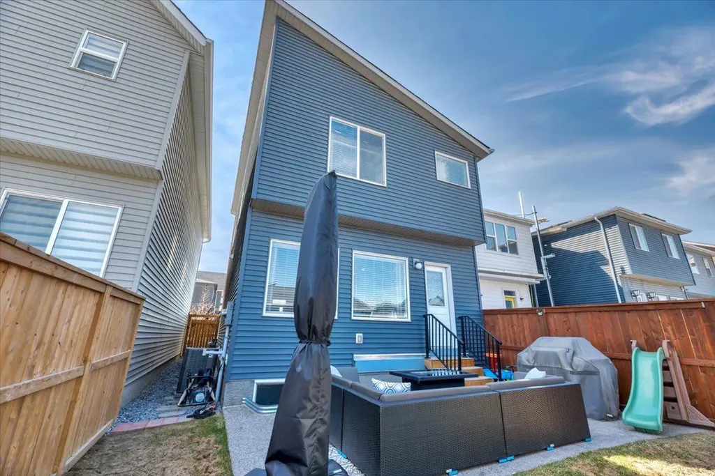 116 Lucas Street NW Calgary AB T3P 1R6