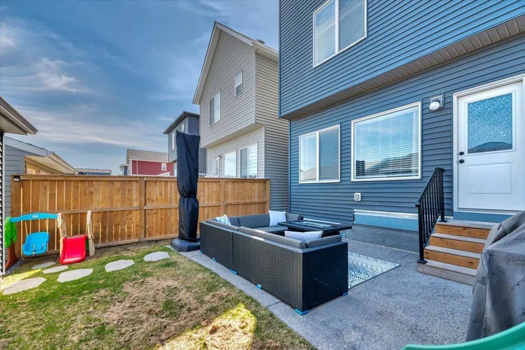 116 Lucas Street NW Calgary AB T3P 1R6