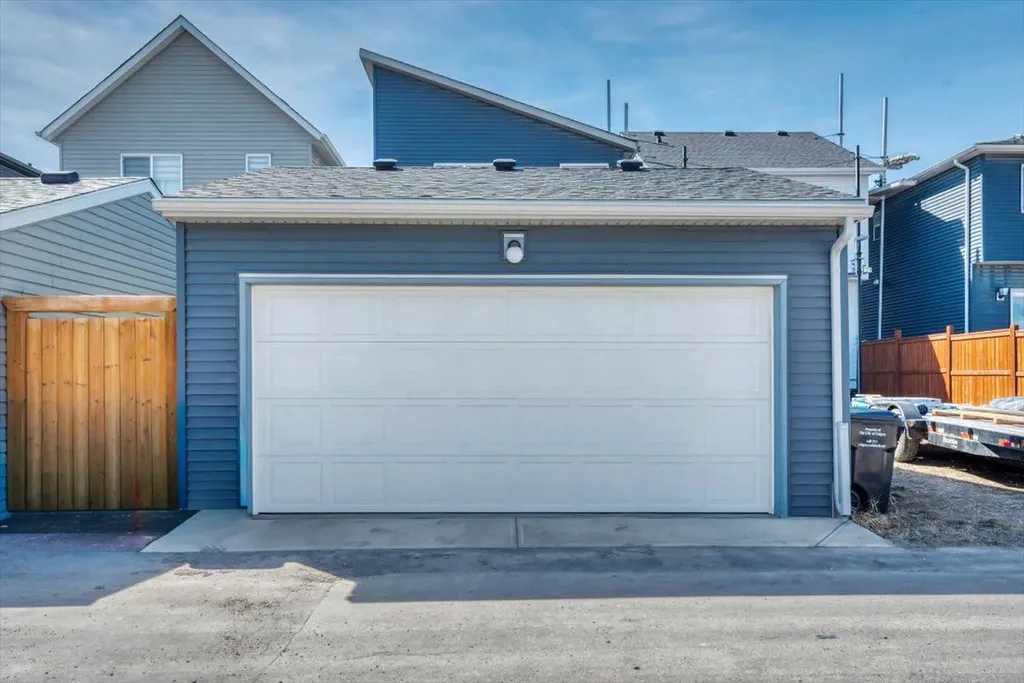 116 Lucas Street NW Calgary AB T3P 1R6