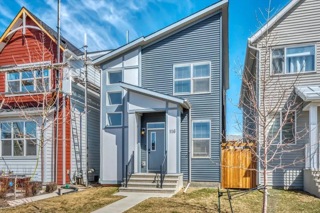 116 Lucas Street NW Calgary AB T3P 1R6