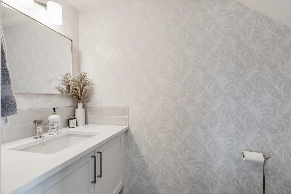 260 Rowley Way NW Calgary AB T3L 0H5