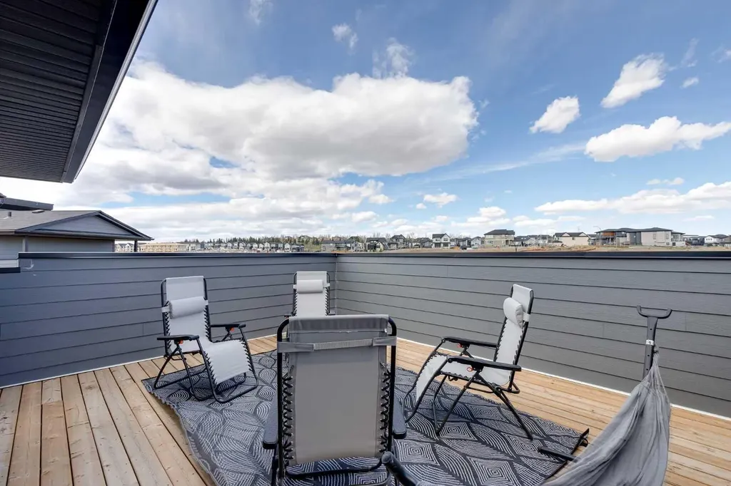 260 Rowley Way NW Calgary AB T3L 0H5