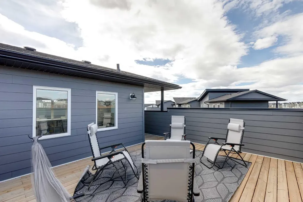 260 Rowley Way NW Calgary AB T3L 0H5