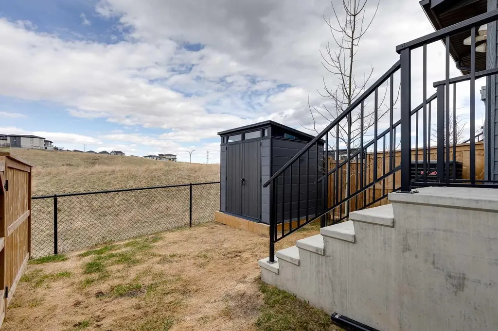260 Rowley Way NW Calgary AB T3L 0H5