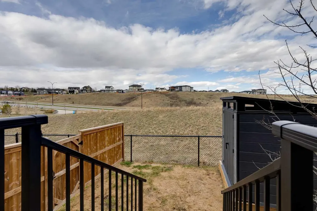 260 Rowley Way NW Calgary AB T3L 0H5