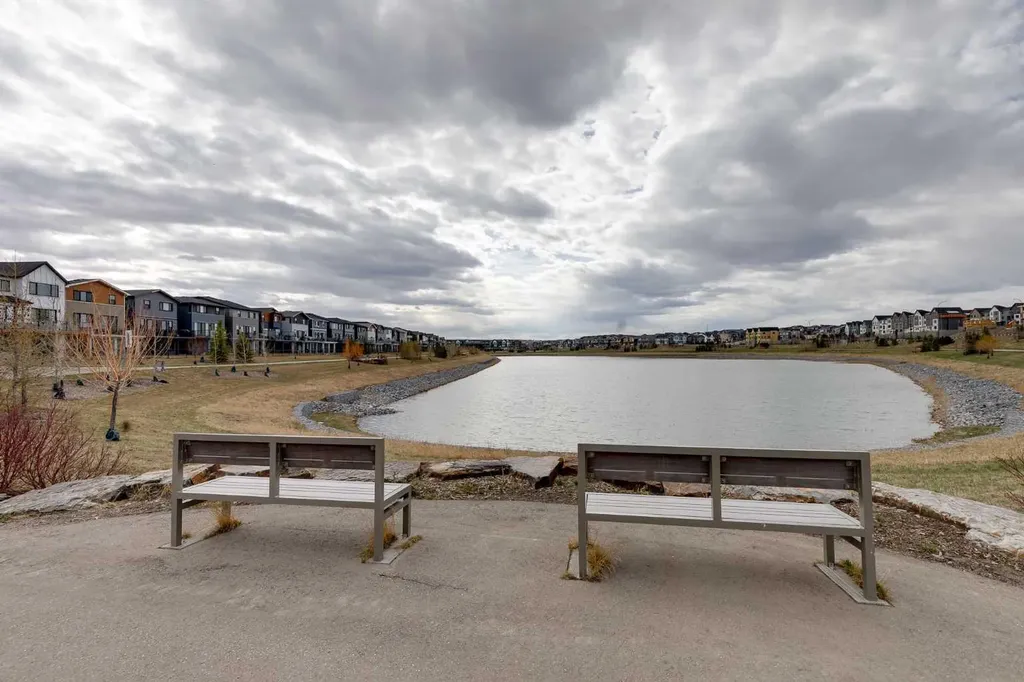 260 Rowley Way NW Calgary AB T3L 0H5