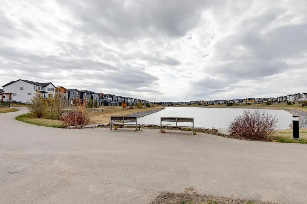 260 Rowley Way NW Calgary AB T3L 0H5