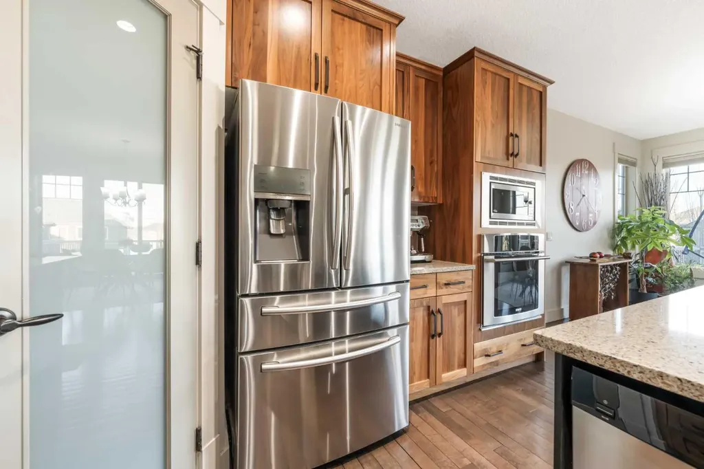 52 Aspen Summit Drive SW Calgary AB T3H 0E8