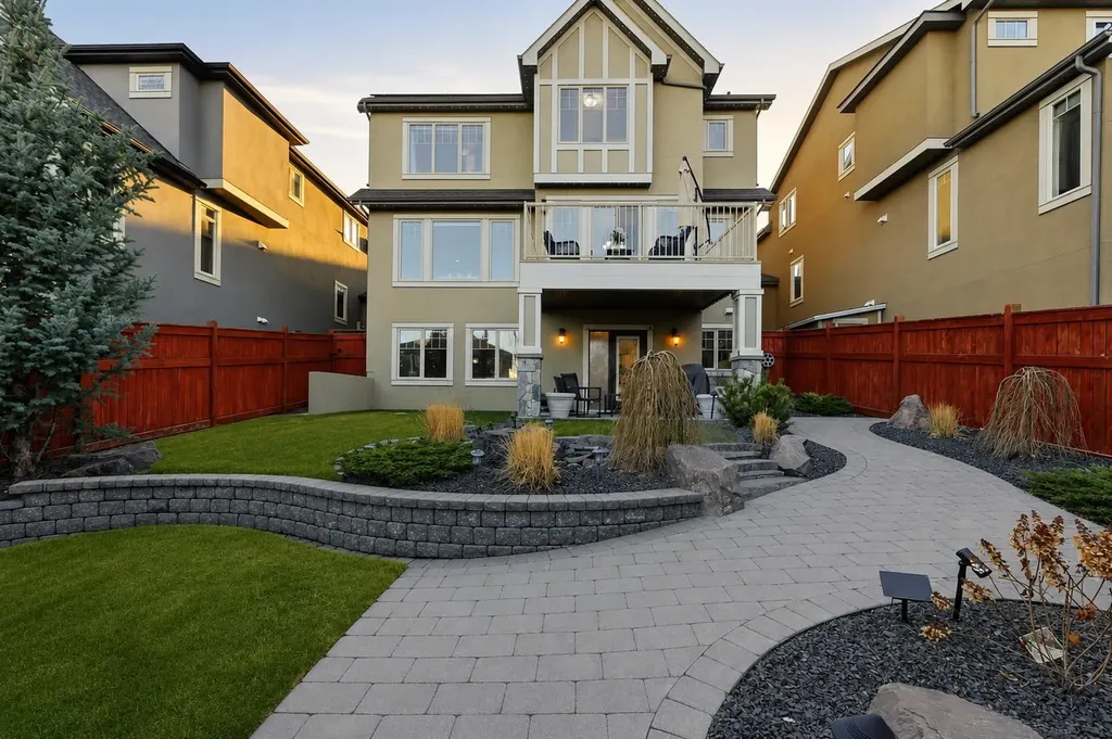52 Aspen Summit Drive SW Calgary AB T3H 0E8
