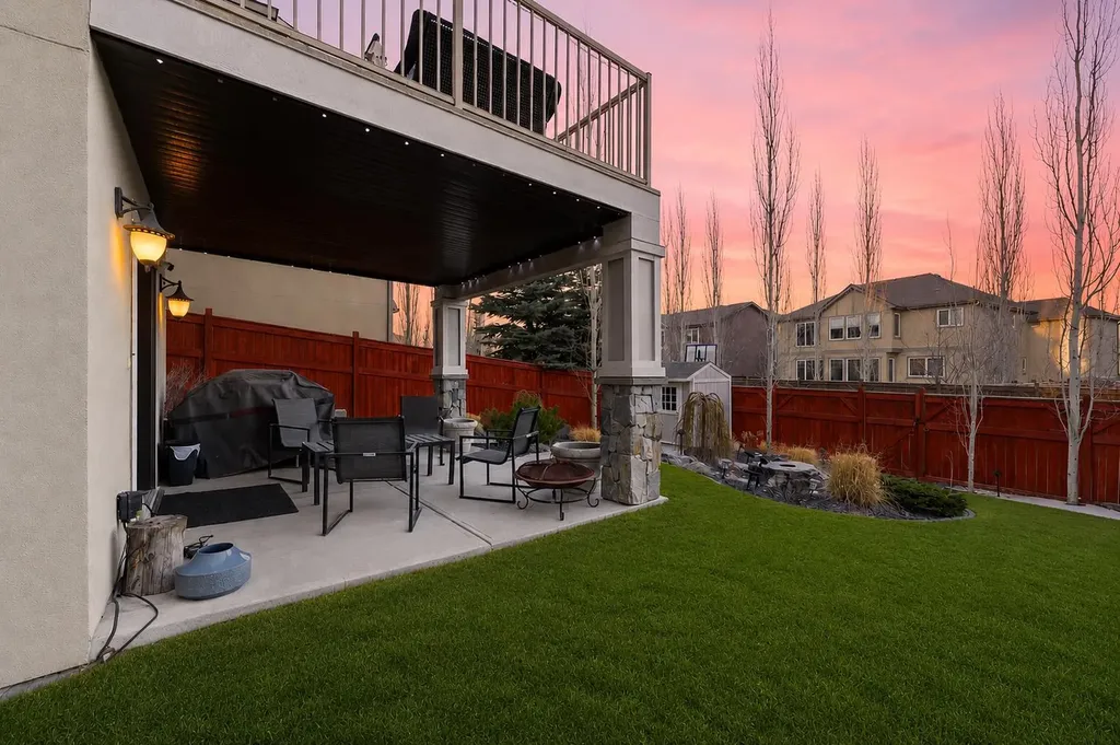 52 Aspen Summit Drive SW Calgary AB T3H 0E8