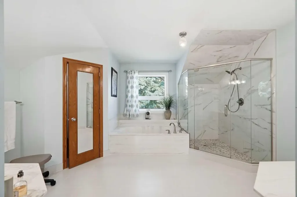 11516 Douglas Woods Rise SE Calgary AB T2Z1Z9