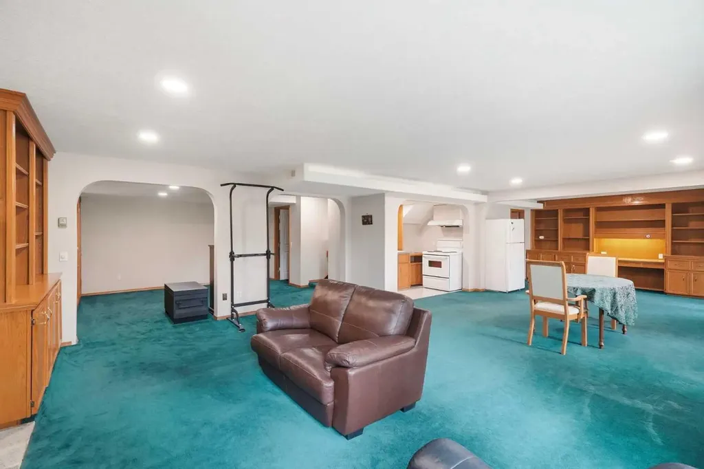 11516 Douglas Woods Rise SE Calgary AB T2Z1Z9