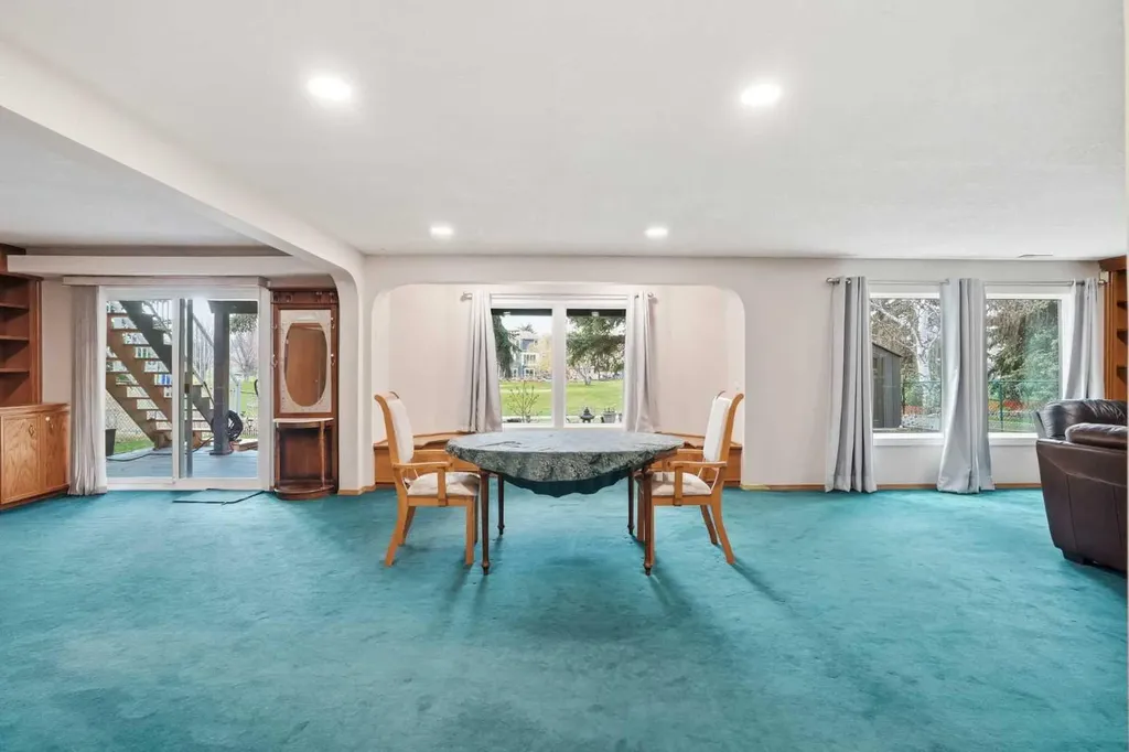 11516 Douglas Woods Rise SE Calgary AB T2Z1Z9